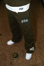Load image into Gallery viewer, VOL 1 PANTS (BAGGY) ‘OLIVE’