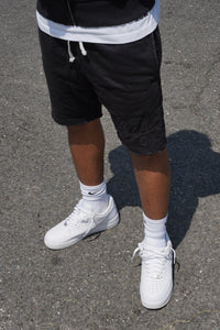 08 SHORTS ‘TRIPLE BLACK’