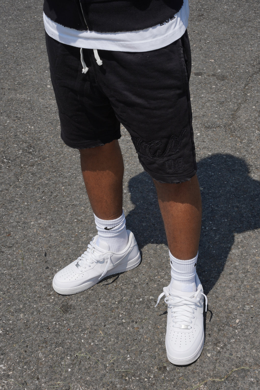08 SHORTS ‘TRIPLE BLACK’