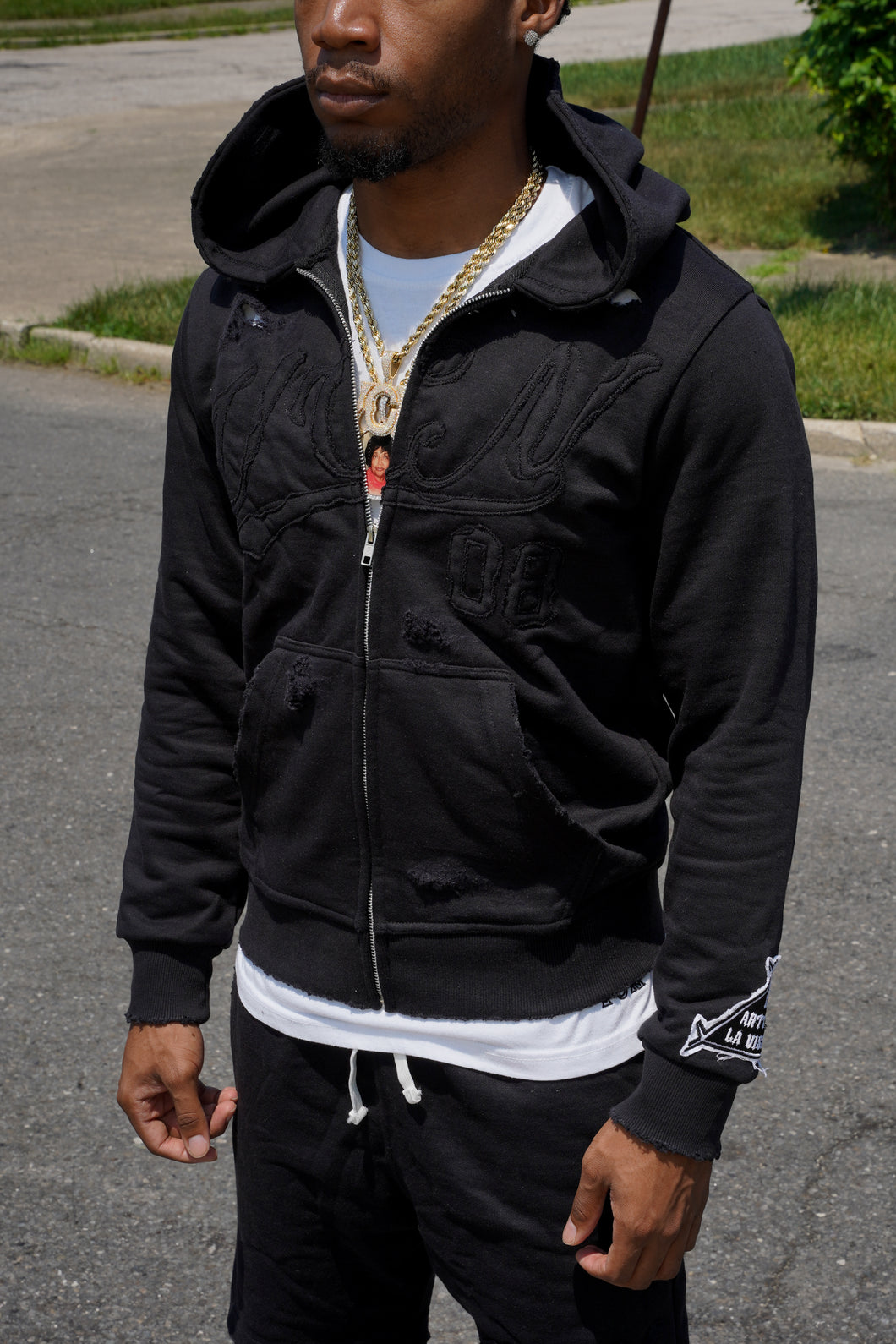 08 HOODIE ‘TRIPLE BLACK’