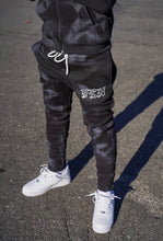 Load image into Gallery viewer, SUN FADED PANTS ‘BLACK’