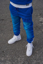 Load image into Gallery viewer, DISTRESSED PANTS ‘ROYAL’